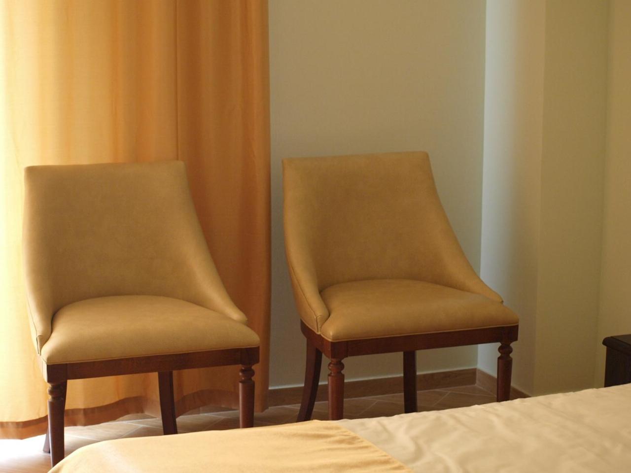 סוקהום Hotel Acra מראה חיצוני תמונה